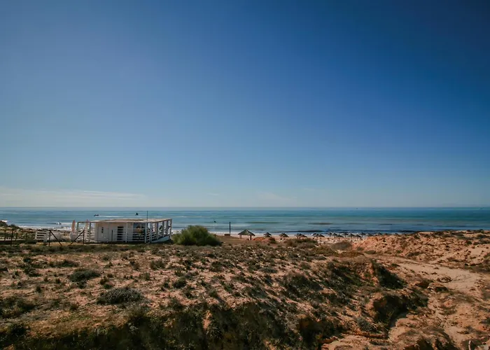 Flh Salgados Balcony Flat شقة *