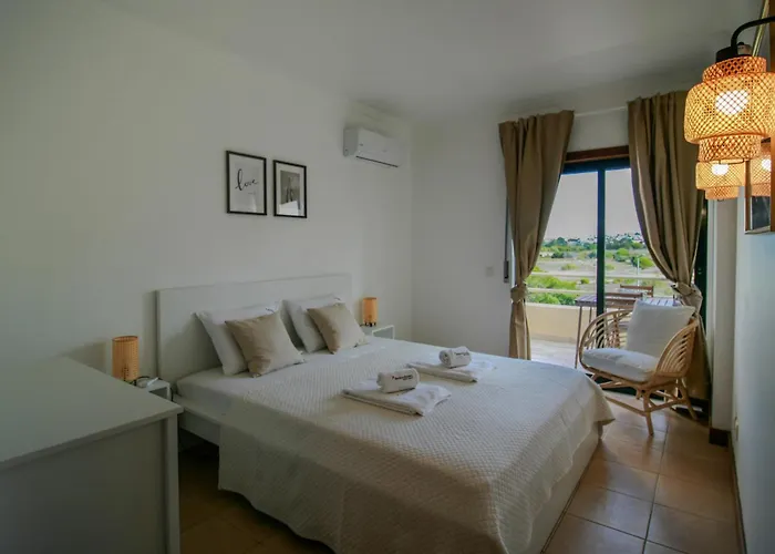 Flh Salgados Balcony Flat דירה אלבופיירה